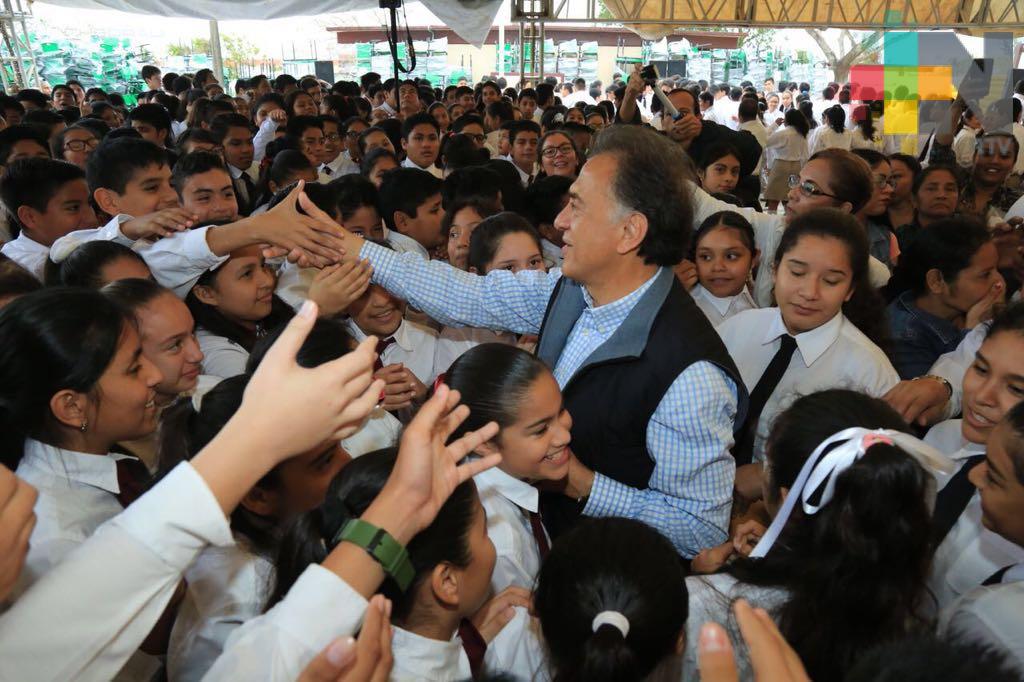 Para mejorar la seguridad se debe trabajar en la educación y en el fomento de valores cívicos: Gobernador Yunes