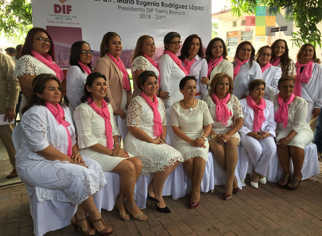 Toma protesta la presidenta del DIF municipal de Tierra Blanca