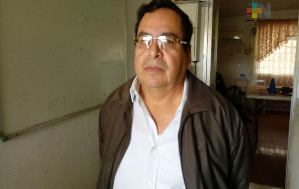 Requieren escuelas de Coatzacoalcos mobiliario y mejor infraestructura