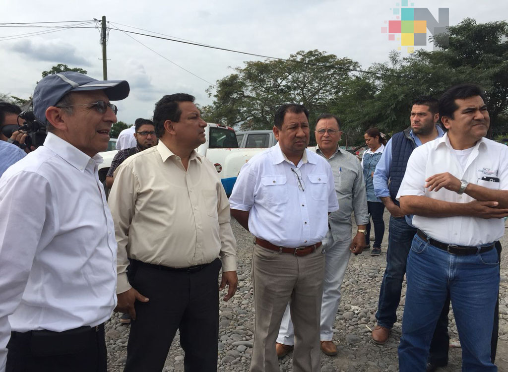 Alcalde de Tierra Blanca rehabilitará tramo carretero Tinajas-Tierra Blanca