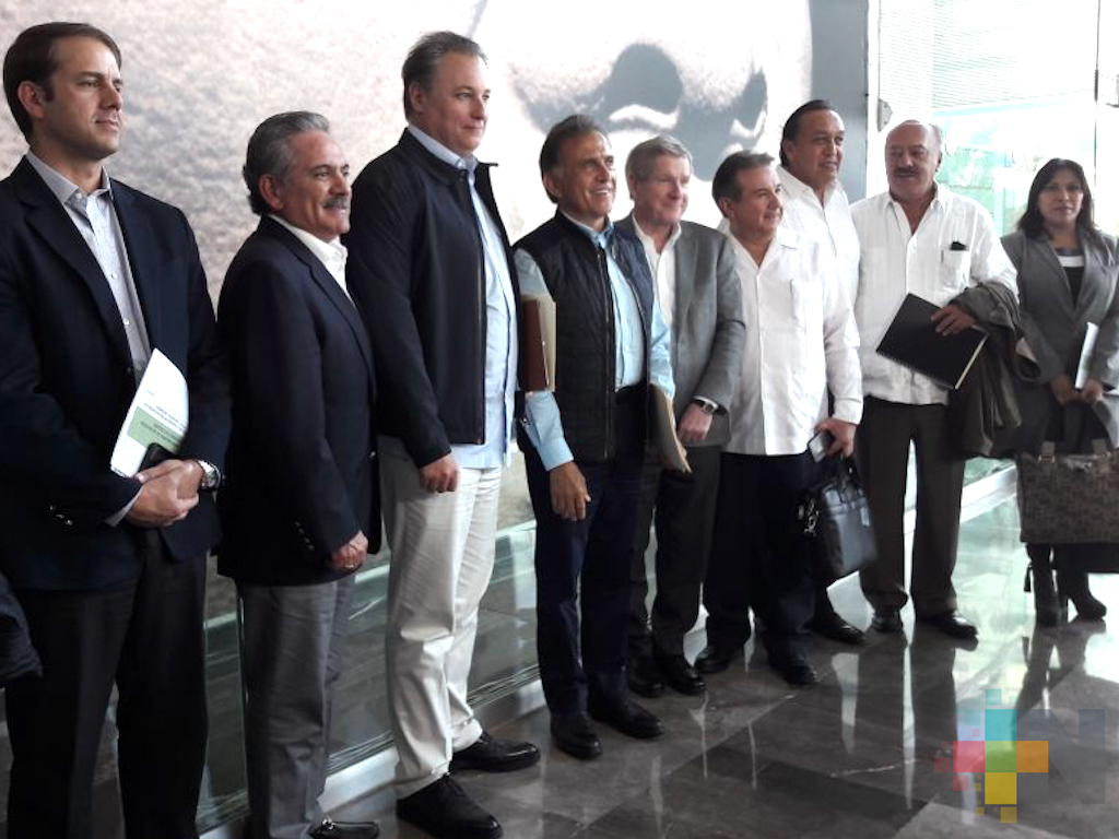 Reitera el gobernador Yunes su compromiso de apoyar a la industria azucarera 