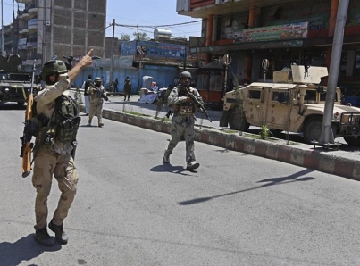 Luto en Afganistán por víctimas de mortífero atentado en Kabul