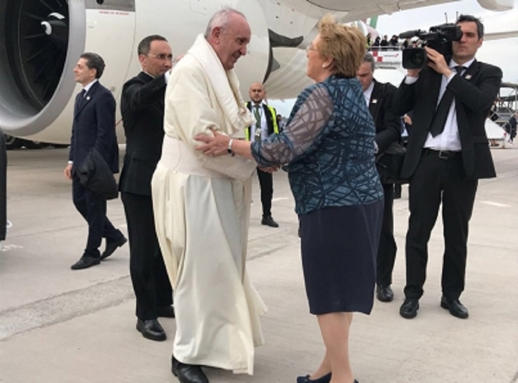 Llega a Chile Papa Francisco en visita apostólica