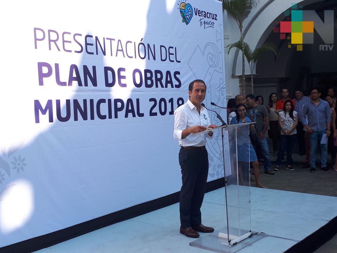Alcalde de Veracruz presenta plan de obras 2018