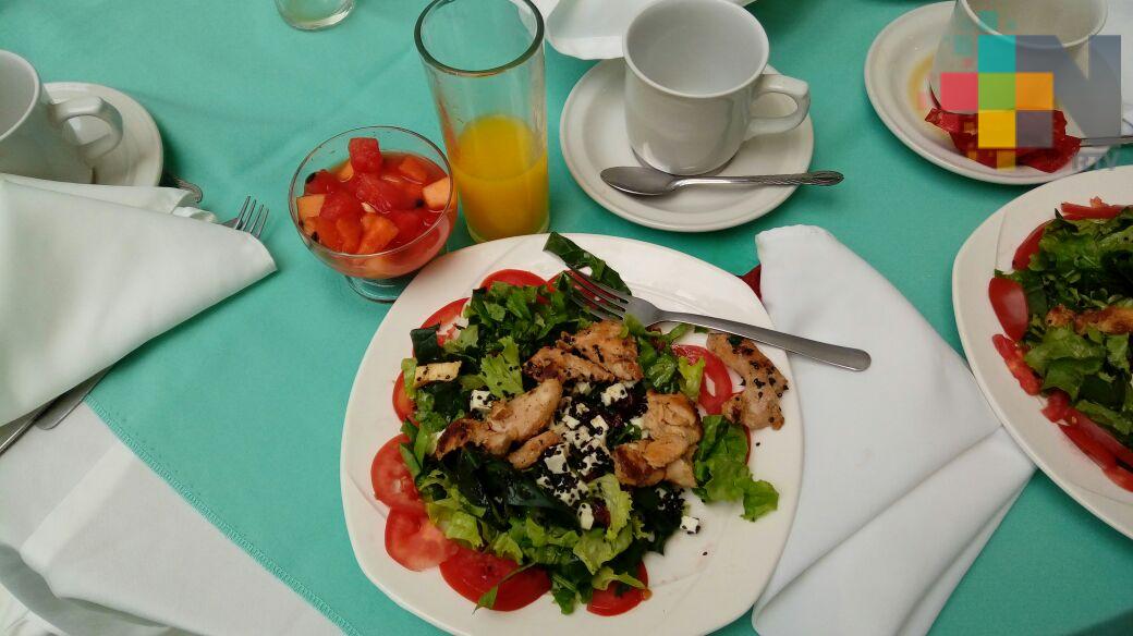 Ofrecen alimentos saludables en CADIS del DIF de Coatzacoalcos