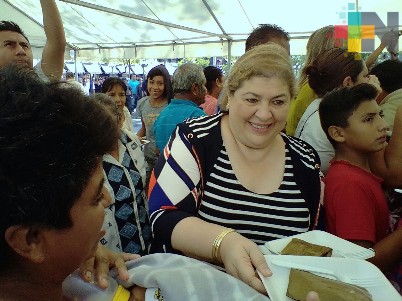 Convive alcaldesa de Córdoba con ciudadanos en el Día de la Candelaria