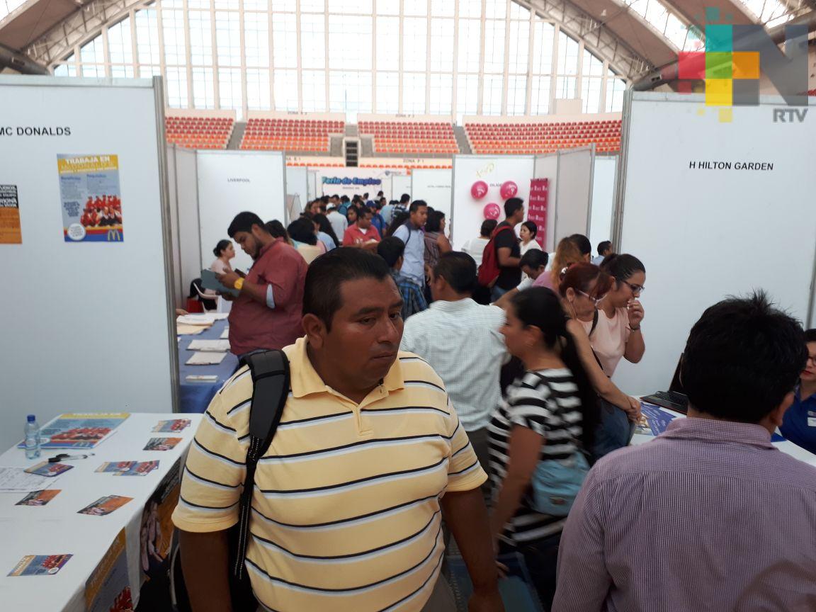 Supera expectativas feria del empleo en Veracruz puerto