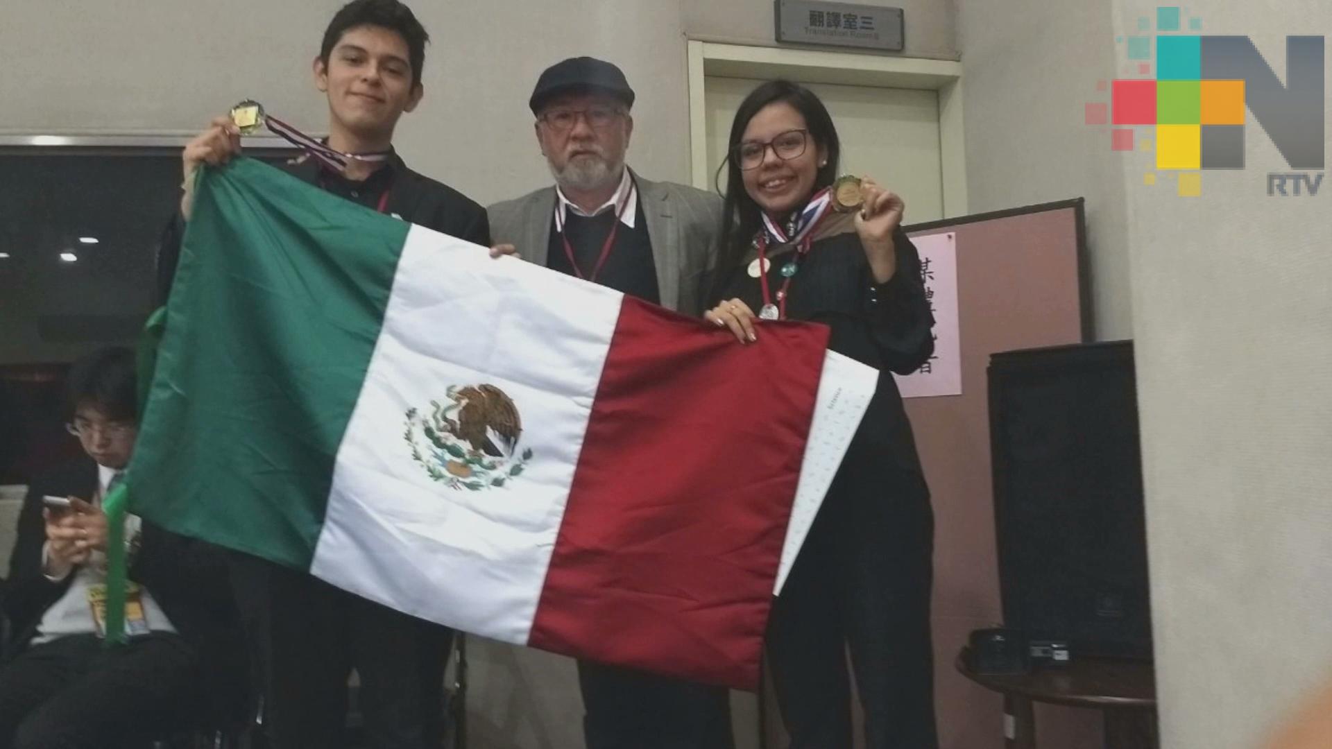 Estudiantes del CBTIS 165 de Coatepec ganan el primer lugar en la Feria Mundial de Ciencia