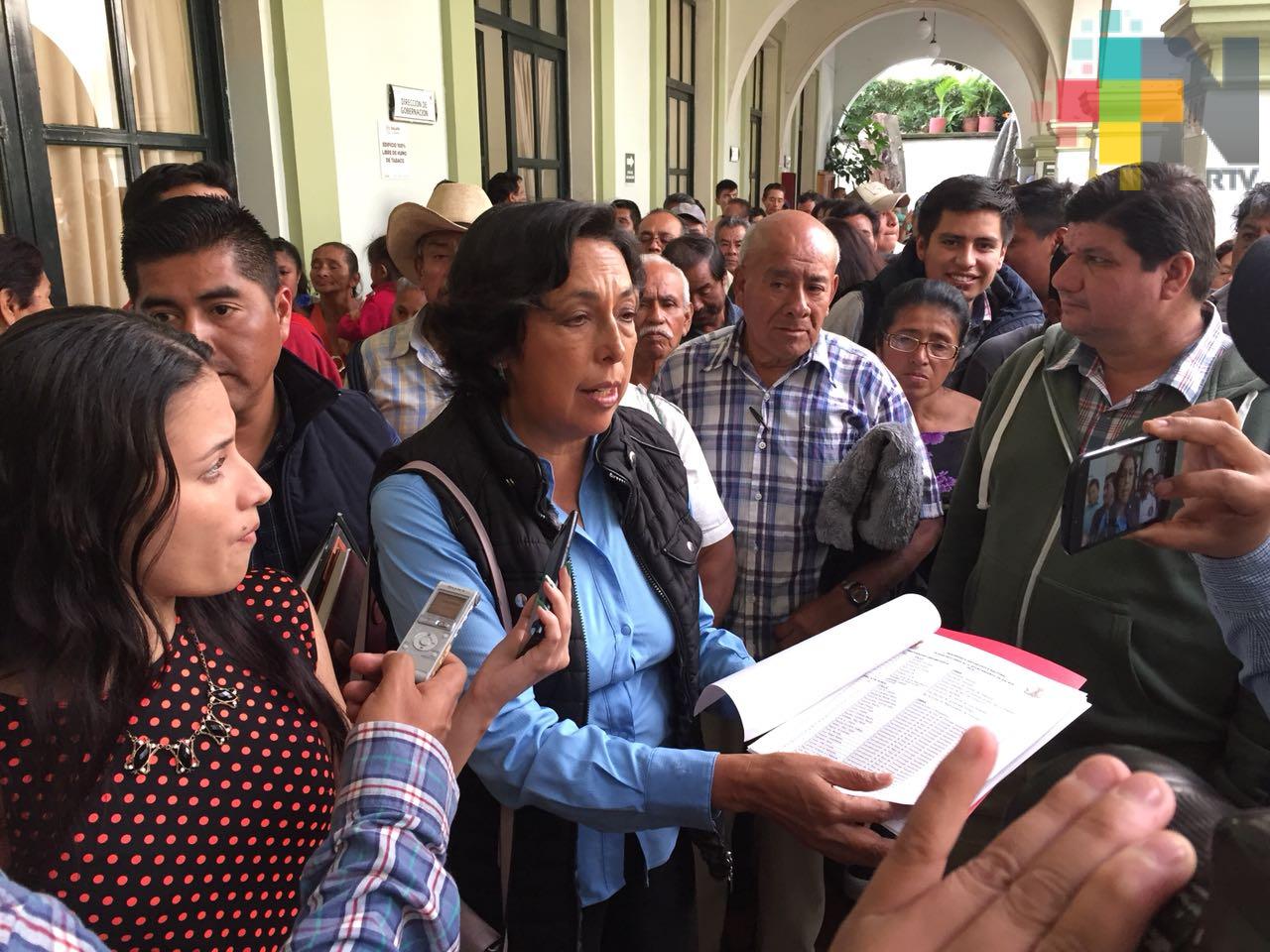 Exigen antorchistas al alcalde de Xalapa que responda a petición de obras y acciones
