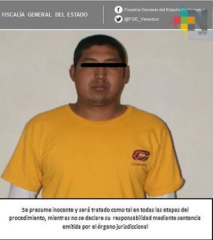 Detienen a empleado de empresa de limpieza en Villa Aldama que intentó ingresar narcóticos al CEFERESO