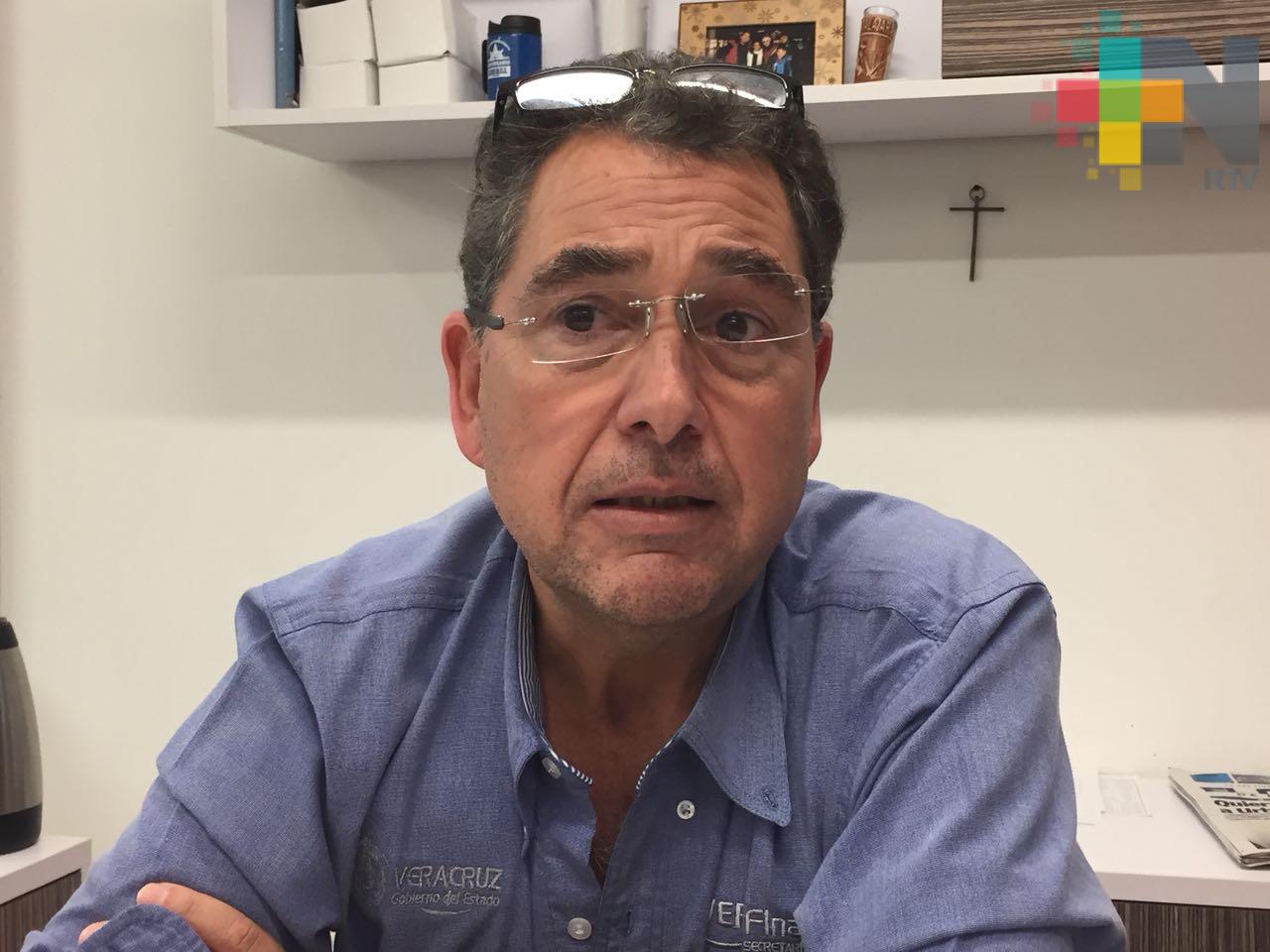 Concesionarios del sur siguen renovando placas de sus unidades