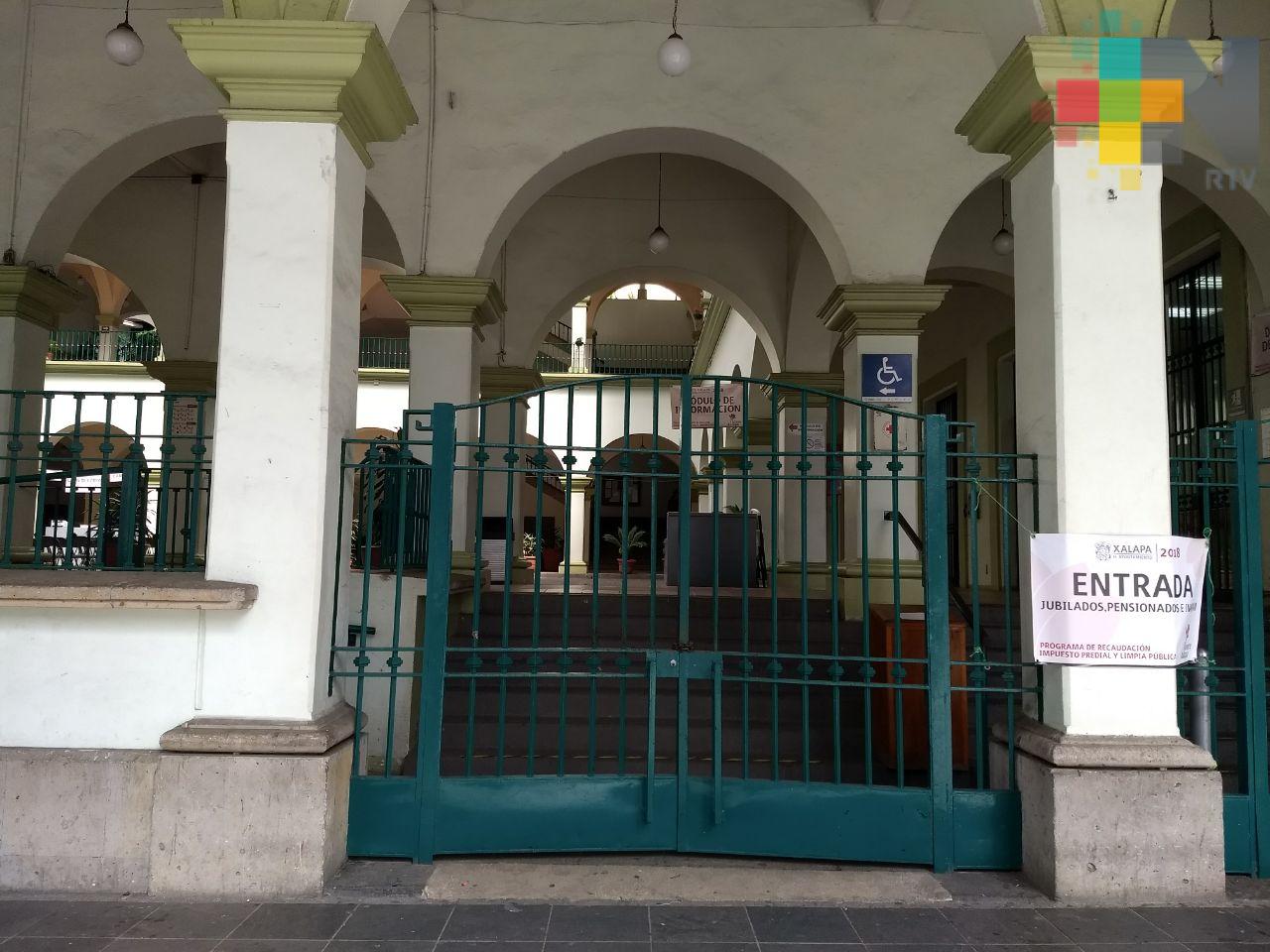 Ayuntamiento de Xalapa permaneció cerrado este lunes