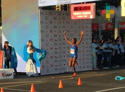 Peruana Melchor, sorprendida por tercer lugar en Medio Maratón GDL 2018
