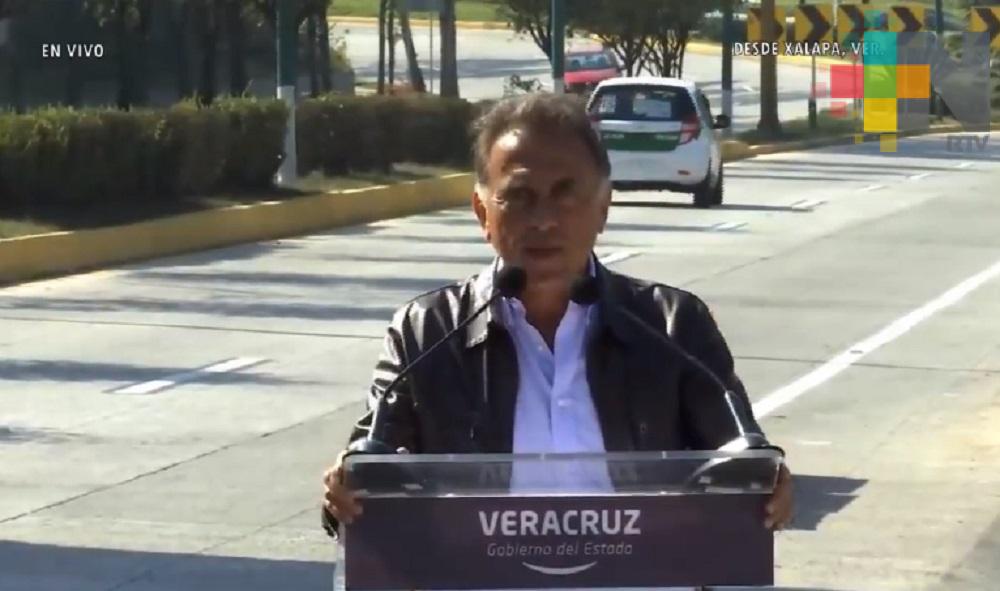 Anuncia gobernador Yunes Linares mil mdp más para infraestructura carretera