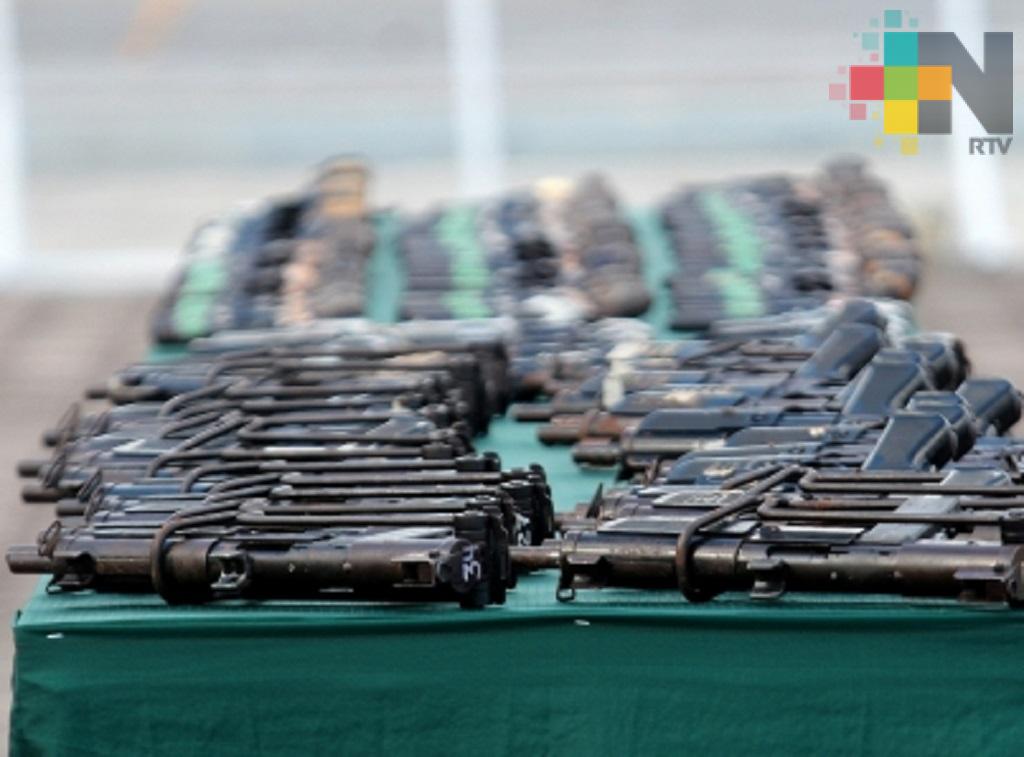 Cada año llegan a México 213 mil armas desde Estados Unidos