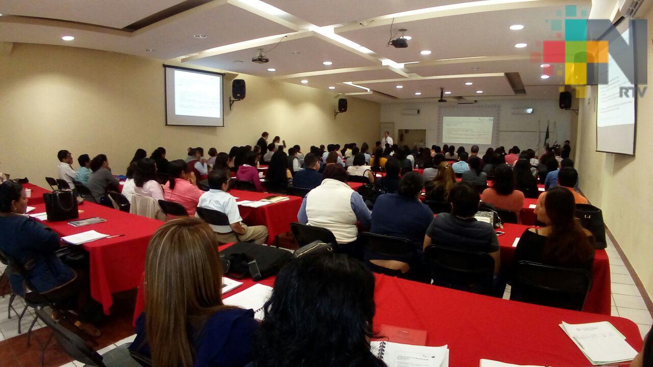 En Coatzacoalcos capacitan a ciudadanía en expedición de facturas digitales