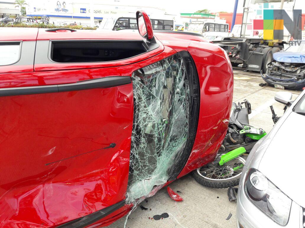 Accidente provoca carambola en el puerto de Veracruz