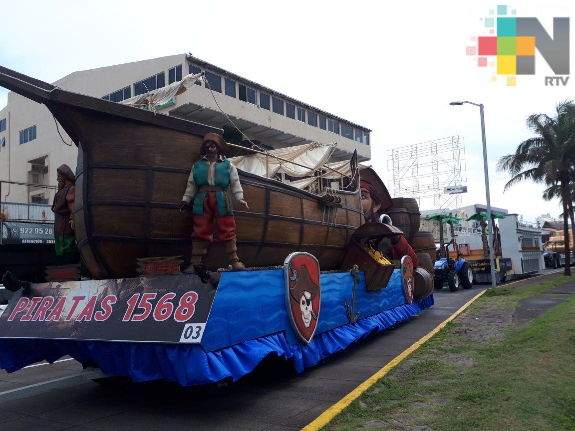 Listos carros alegóricos para desfiles del carnaval