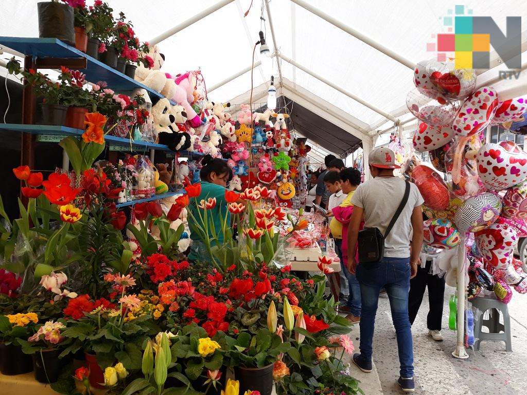 Aumentan precios en arreglos florales por San Valentín