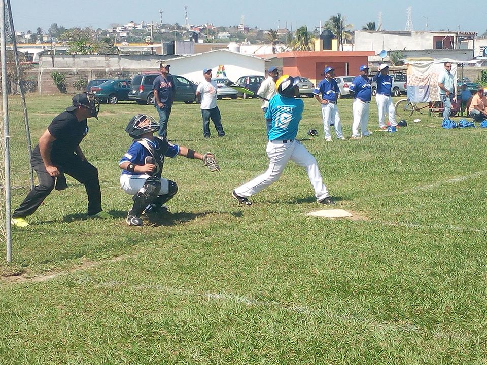 Peloteros se concentran rumbo a Olimpiada Regional