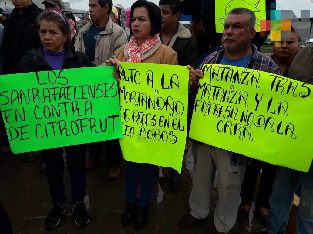 En San Rafael se manifiestan contra Citrofrut