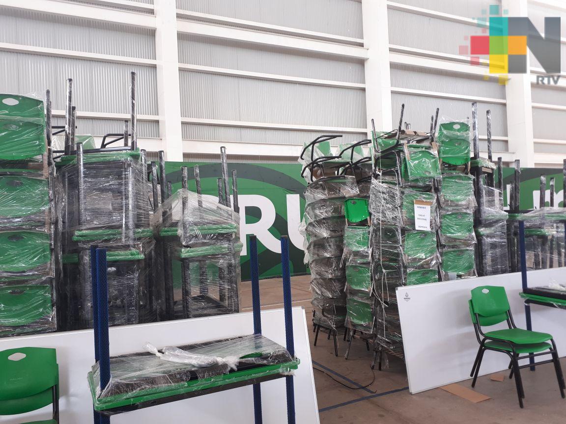 Entregan mobiliario y equipo escolar a planteles educativos de Boca del Río