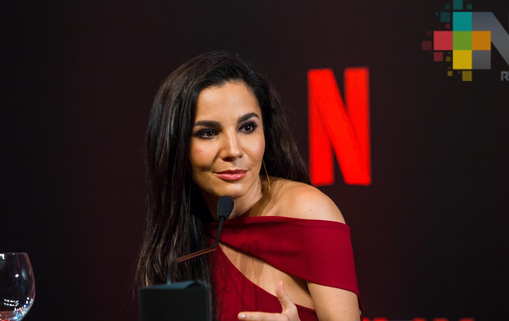 Un reto, escenas de acción en serie «Altered Carbon”: Martha Higareda