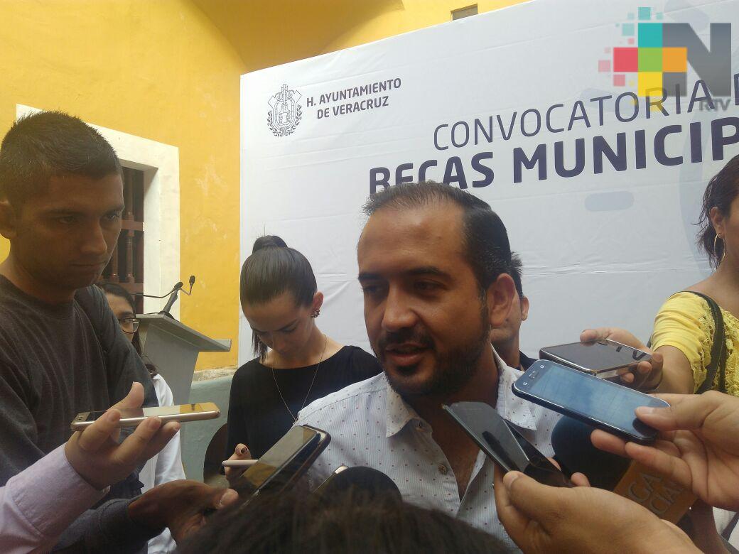 Ayuntamiento de Veracruz anuncia entrega de 10 mil becas