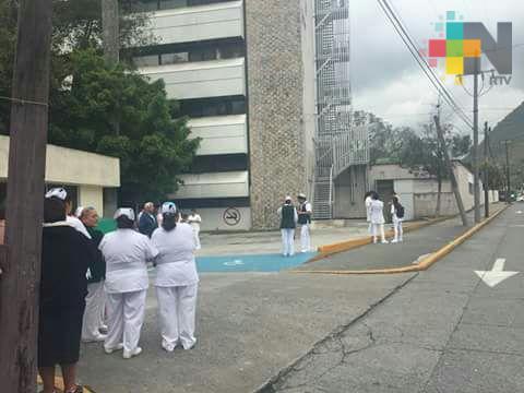 Evacúan Hospital Regional del IMSS en Orizaba por presunta fuga de gas
