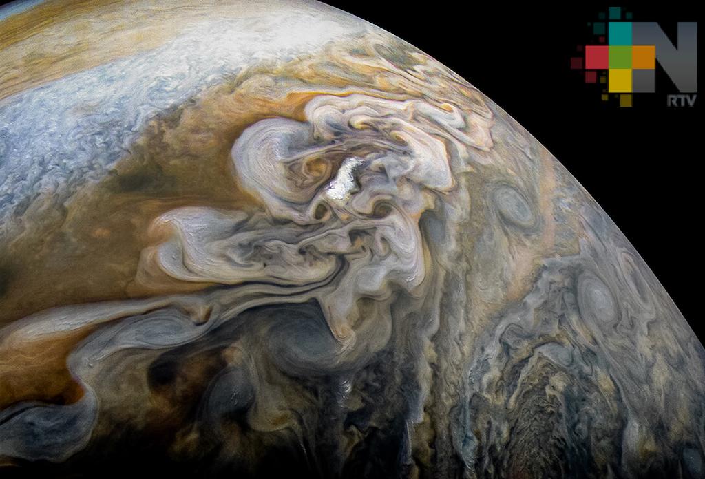 NASA muestra nuevas imágenes de nubes en Júpiter