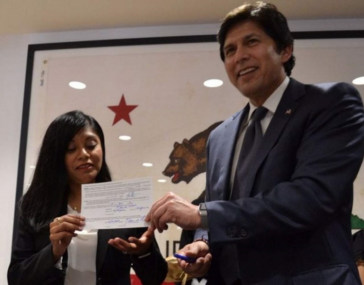 Senado de California designa a indocumentada como asesora estudiantil