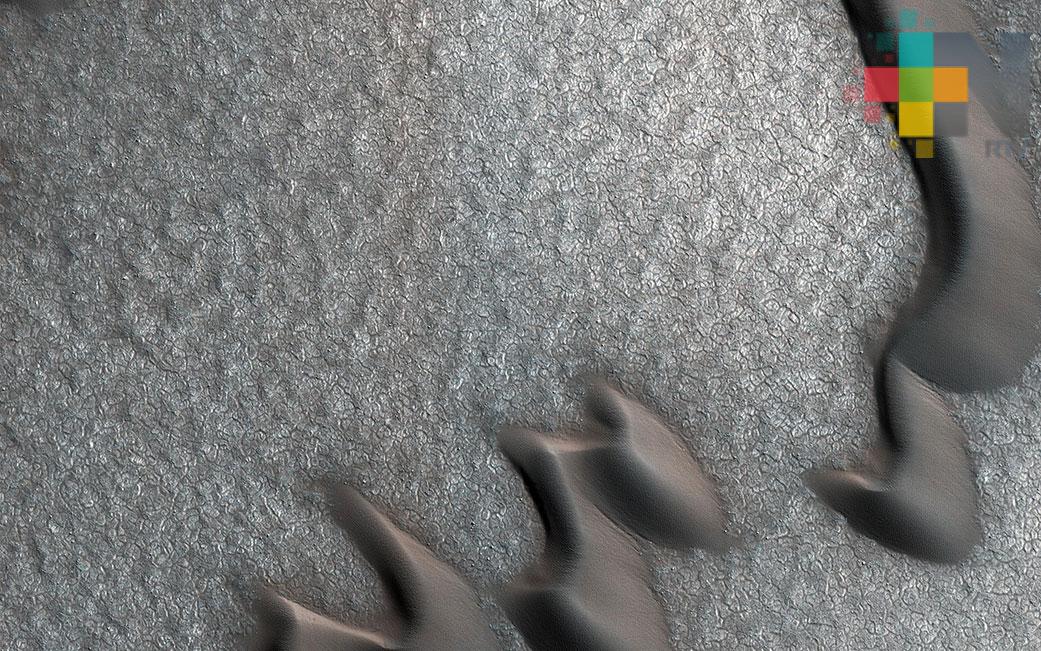 NASA revela fotografías de rocas apiladas de manera ordenada en Marte