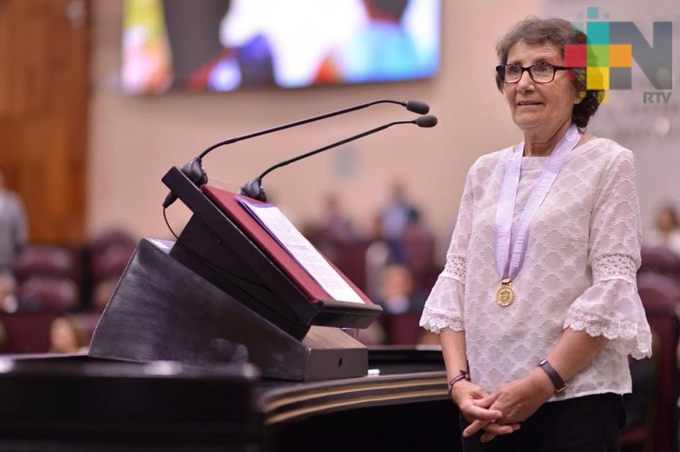 María López de la Rica recibe el Premio Estatal a la Mujer Veracruzana 2018