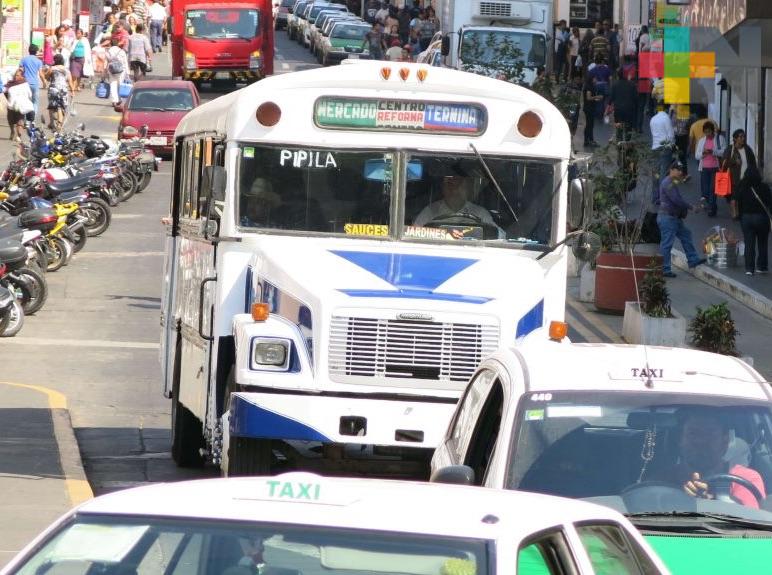 Los camiones de pasaje que sean sorprendidos conduciendo de manera temeraria o rebasando, podrían perder la concesión