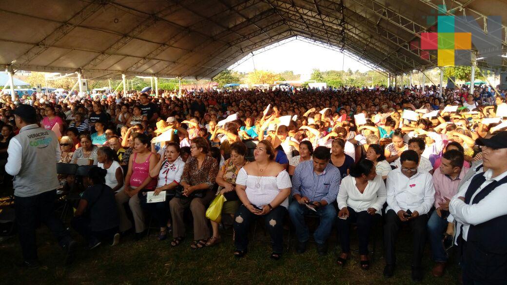 Inicia entrega de apoyos del programa Veracruz Comienza con las Mujeres