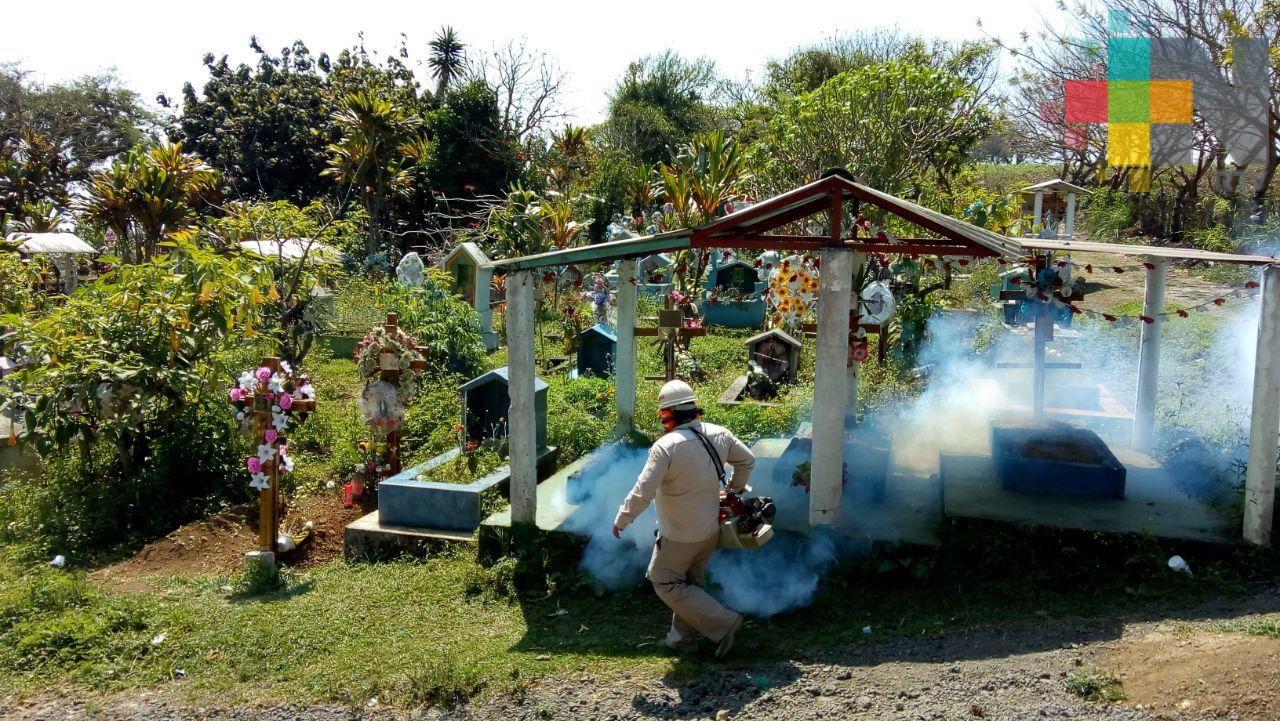 Realizan fumigación de panteones en Ixtaczoquitlán para evitar enfermedades