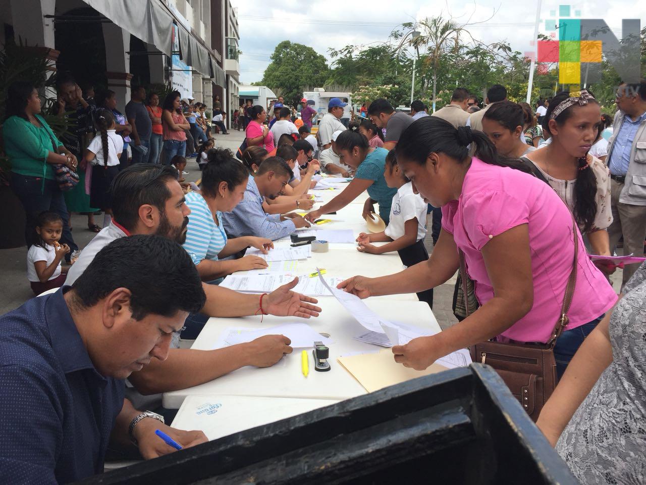 Reforman lineamientos para agilizar entrega de becas a estudiantes veracruzanos