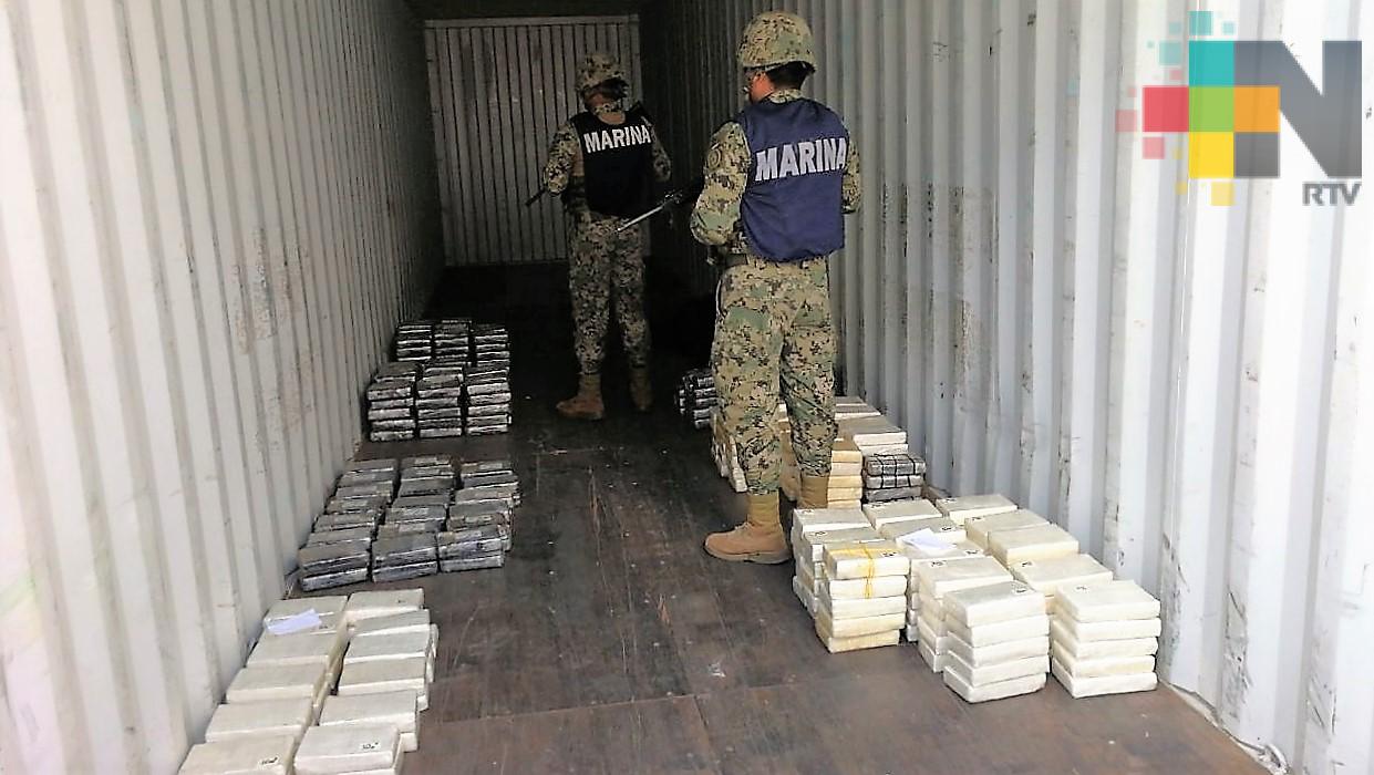 Aseguran en el recinto portuario de Veracruz 387 paquetes con presunta cocaína