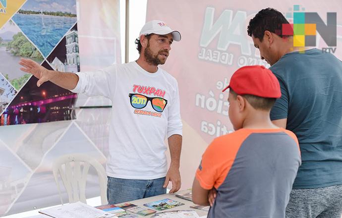 Instalan módulos de información para orientar a turistas que visiten Tuxpan