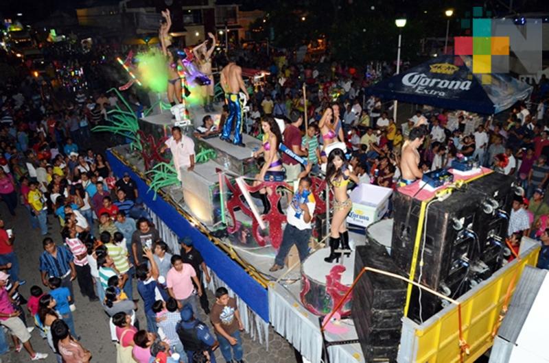 ¡Súmate a la Fiesta del Sol! lema que anuncia el carnaval de Tierra Blanca