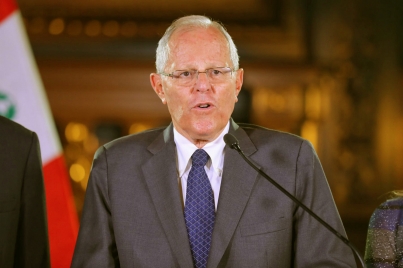 Aprueba Congreso peruano renuncia de Kuczynski