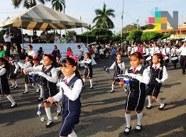 Acuerdan calendario de participación de escuelas en próximos desfiles cívicos, en Martínez de la Torre