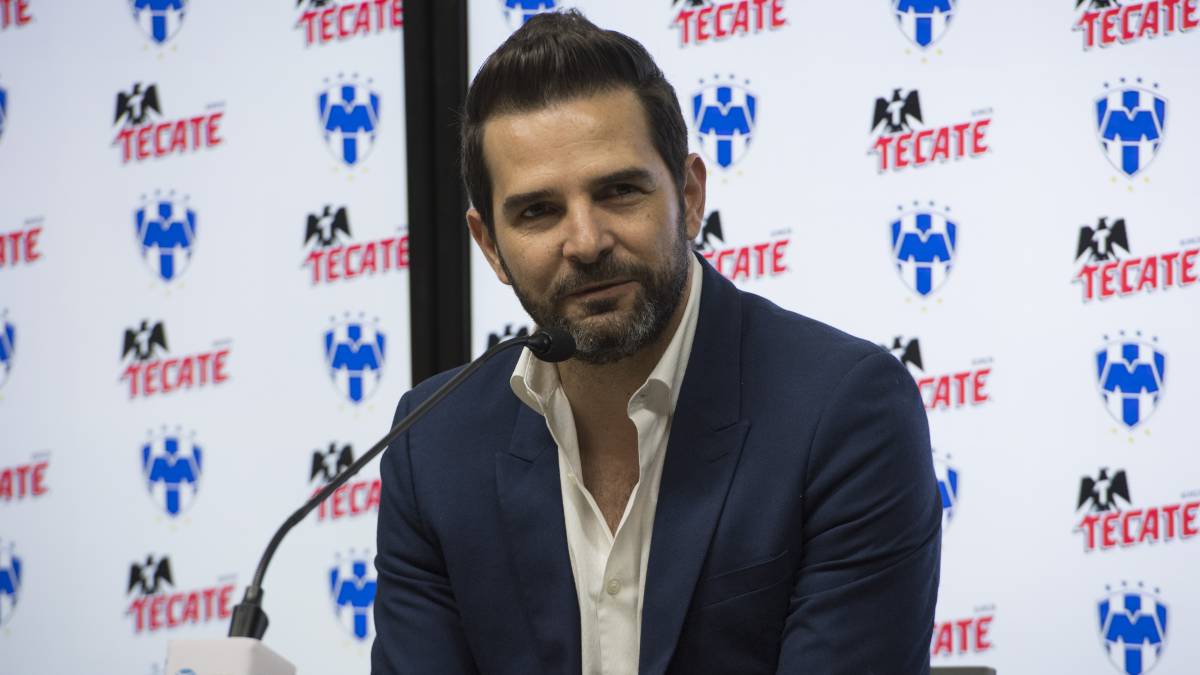 Davino confía en arreglo entre futbolistas y directivos para evitar paro