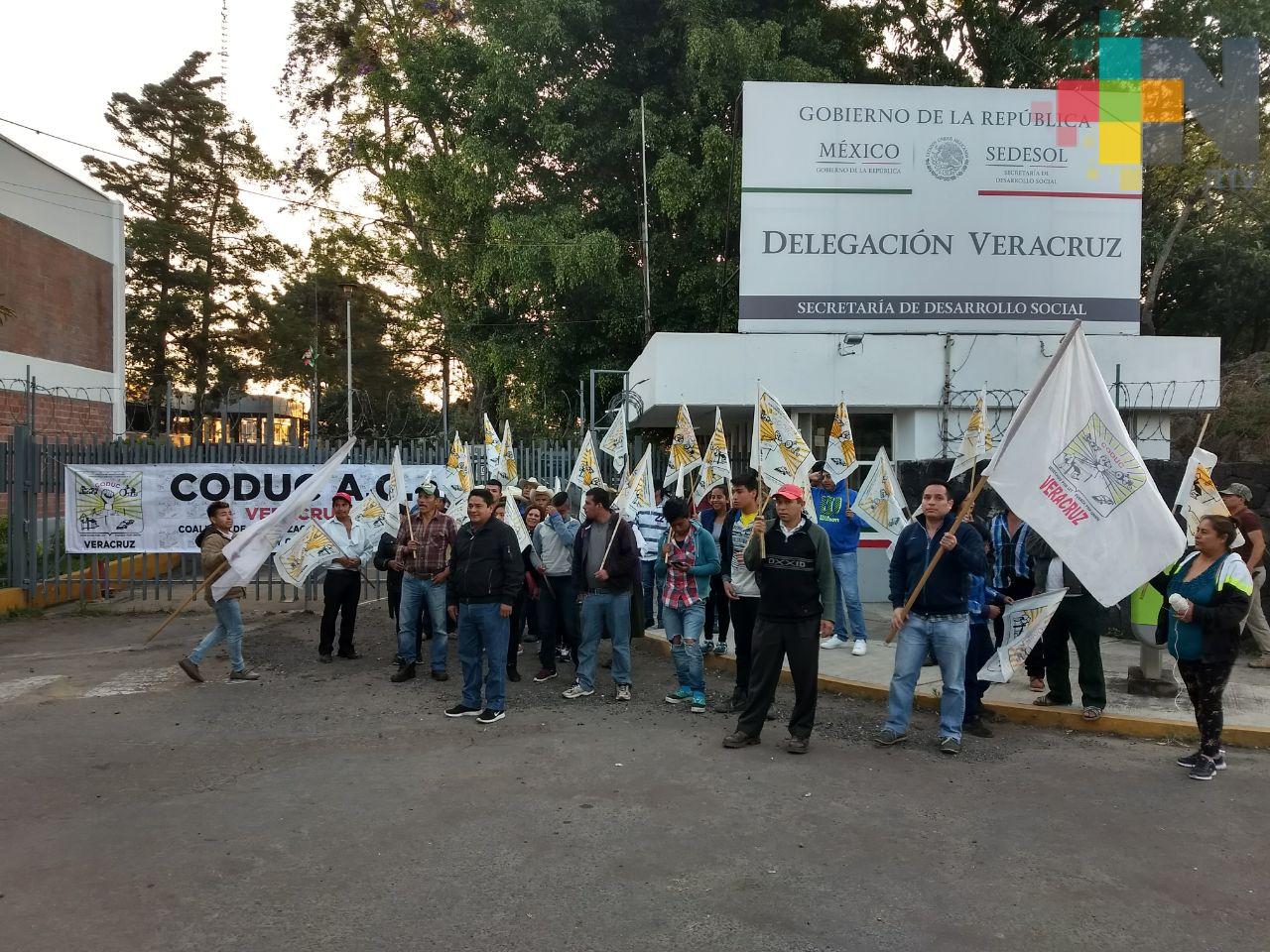 CIOAC bloquea instalaciones de Sedesol Veracruz; exigen apoyos atrasados