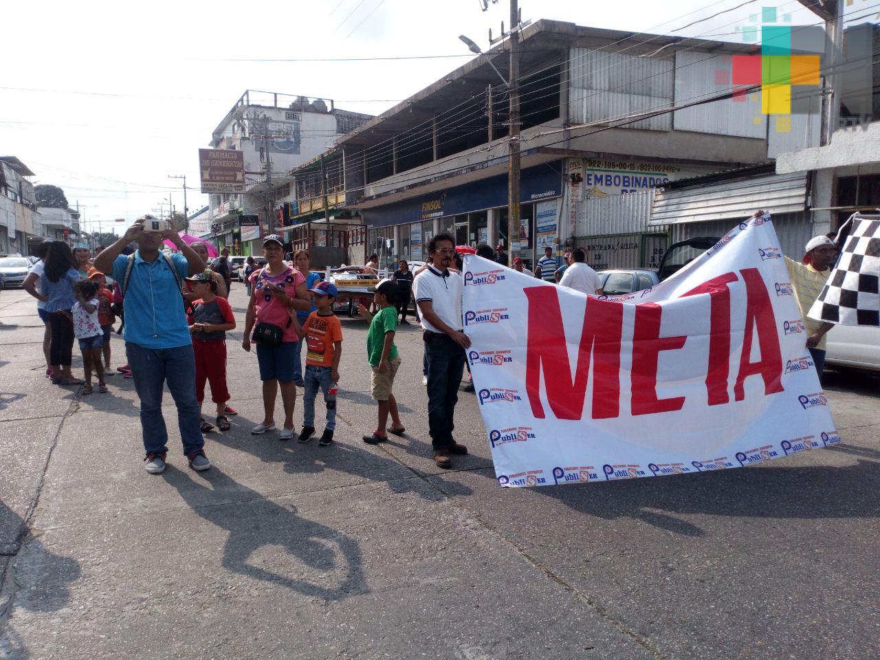 Realizan primera carrera de camas rodantes en Minatitlán