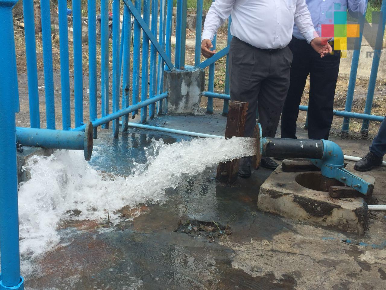 Activan pozo para suministrar agua potable a colonias de Tierra Blanca