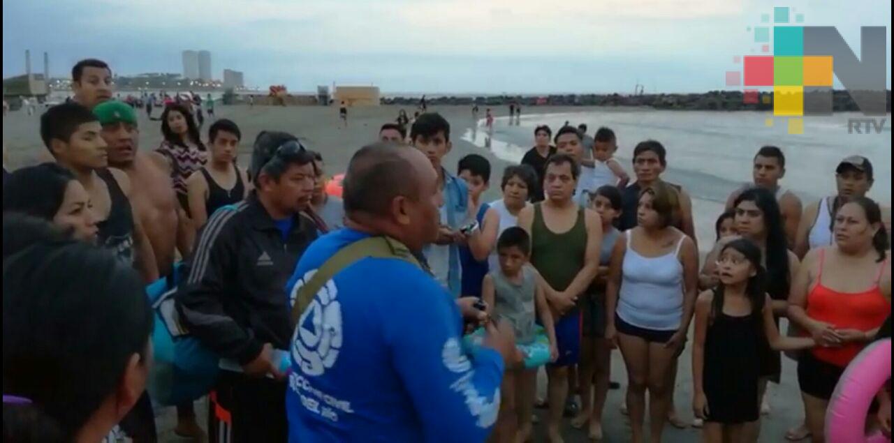 Guardavidas han salvado la vida de turistas durante madrugada, en Boca del Río
