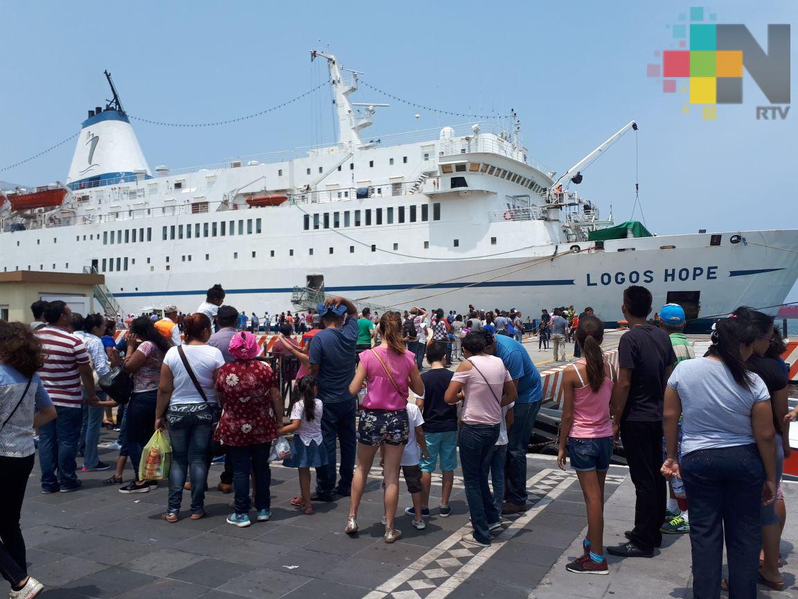 Biblioteca flotante vuelve a romper récord de visitantes en Veracruz