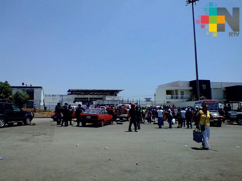 Orienta CEDH a familiares de reos en «La Toma»