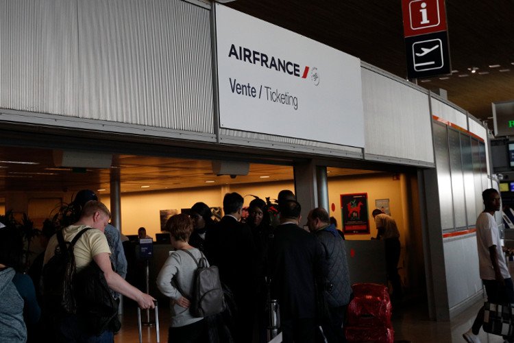 Miles de alemanes afectados por masiva huelga en transporte público